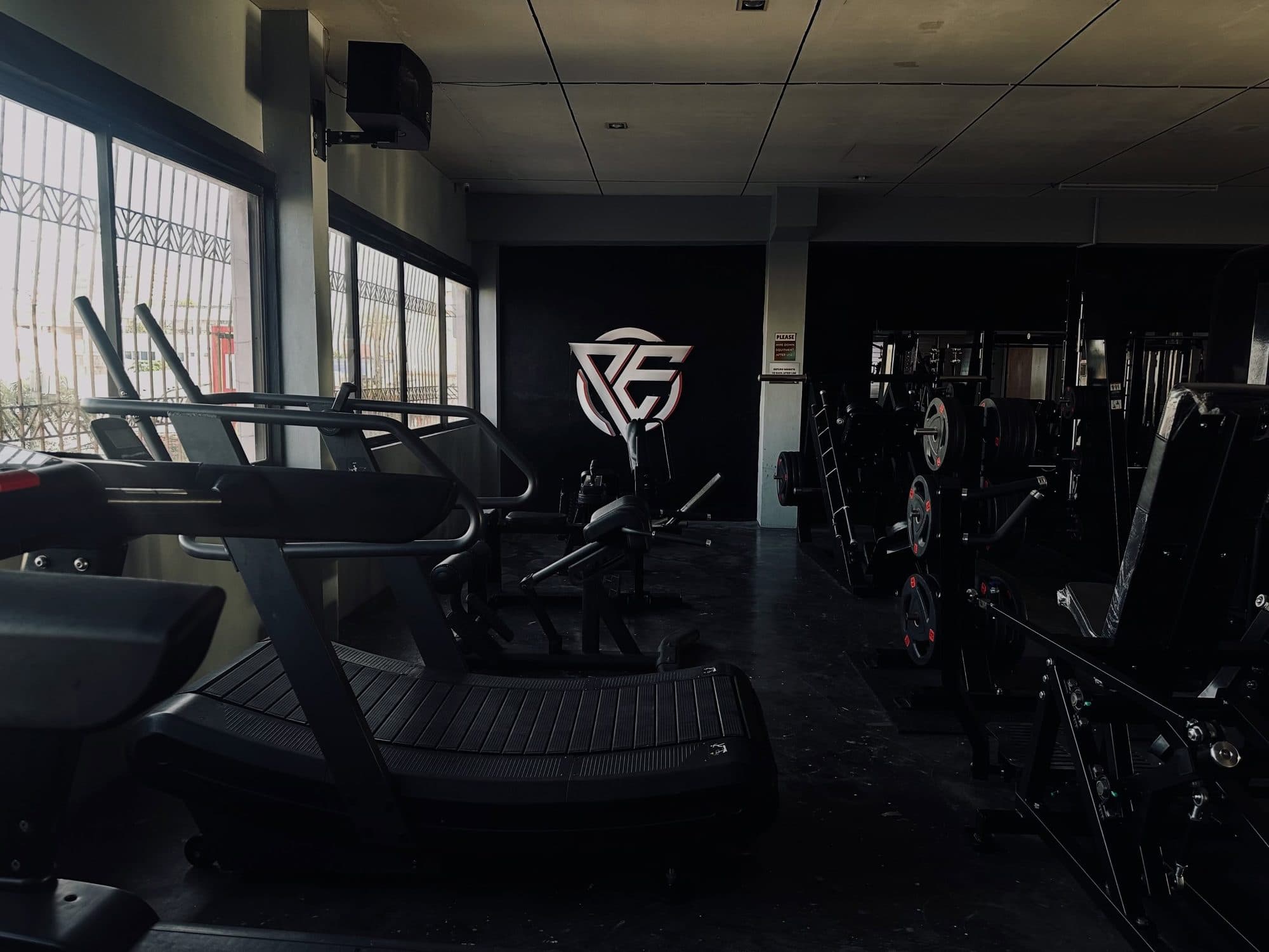 Shoulder press machine on the turf training area